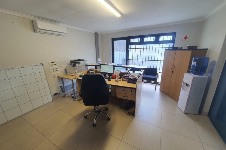 To Let commercial Property for Rent in Newton Park Eastern Cape